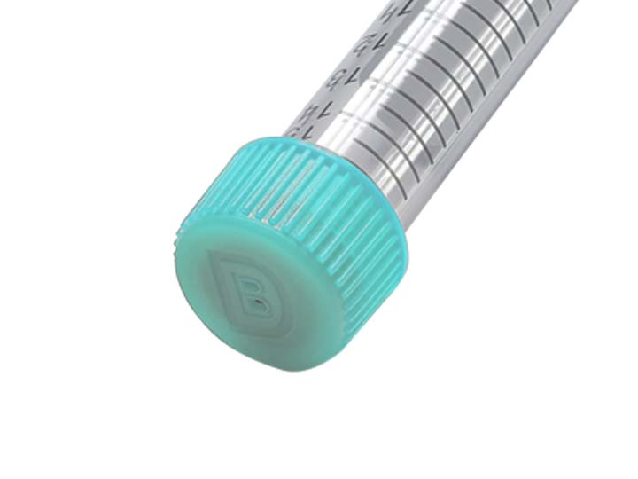 蓋子帶有透氣孔且?guī)Ф』z塞，用于連接注射器