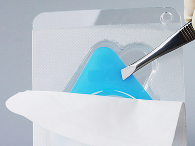 外包裝凹槽設計，更方便取用