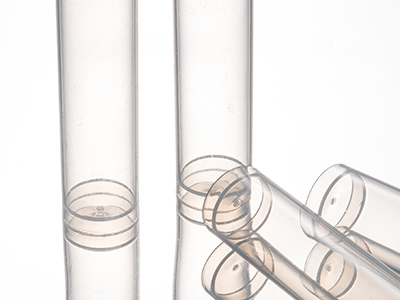 管體透明，無刻度，可視度好，可立底